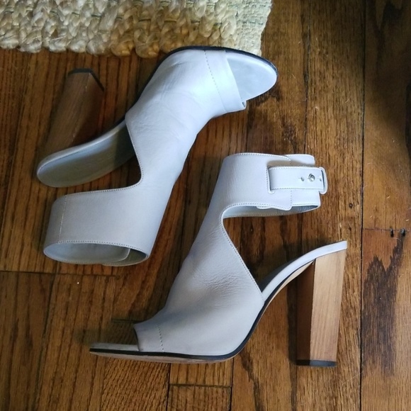 Vince Shoes - Vince. Gray heels/booties